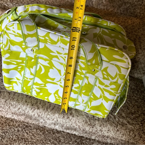 Beautiful designed pet carrier with handles. - Picture 9 of 11